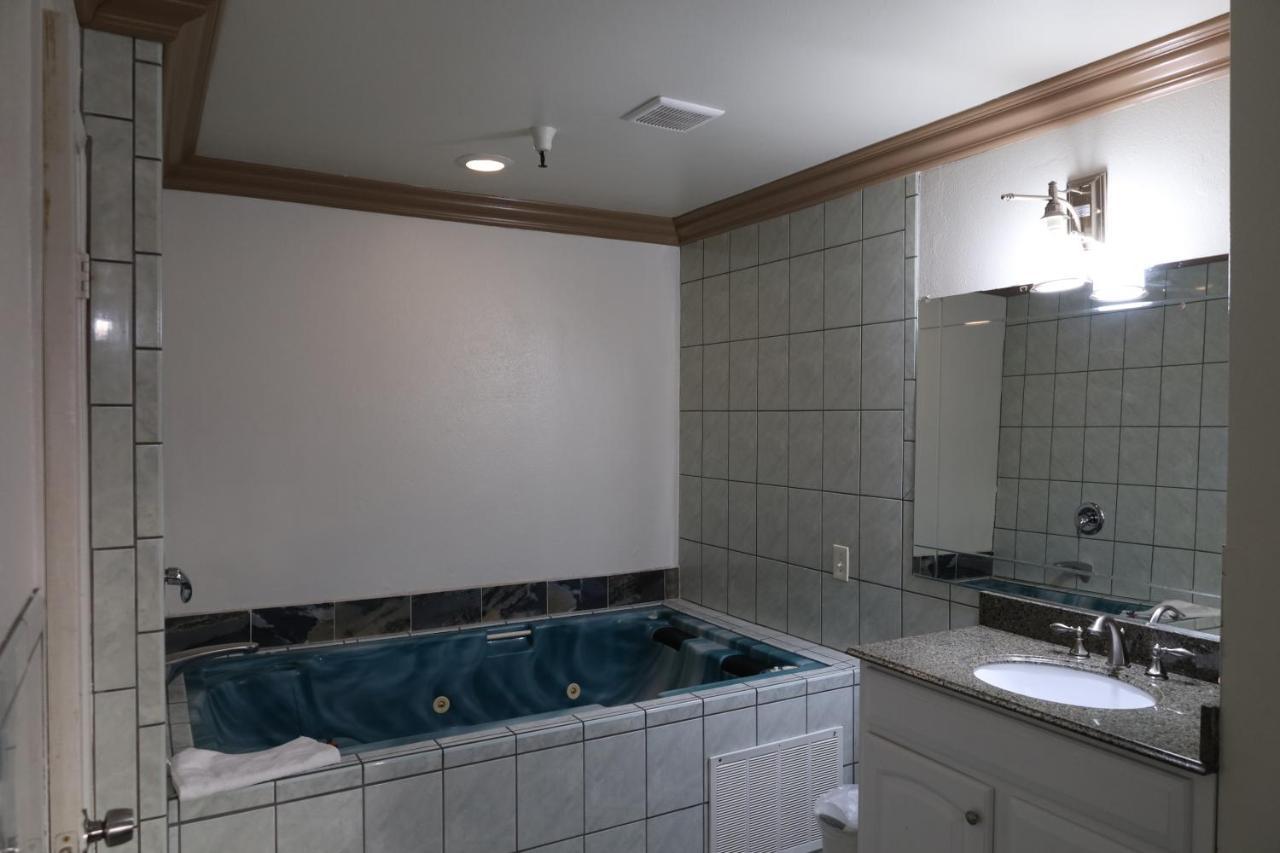 Lambert Inn Whittier Extérieur photo